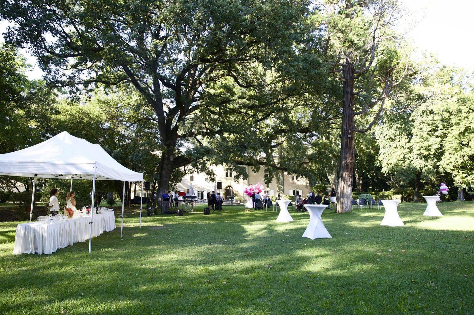 Domaine Du Val De Ceze Hotel